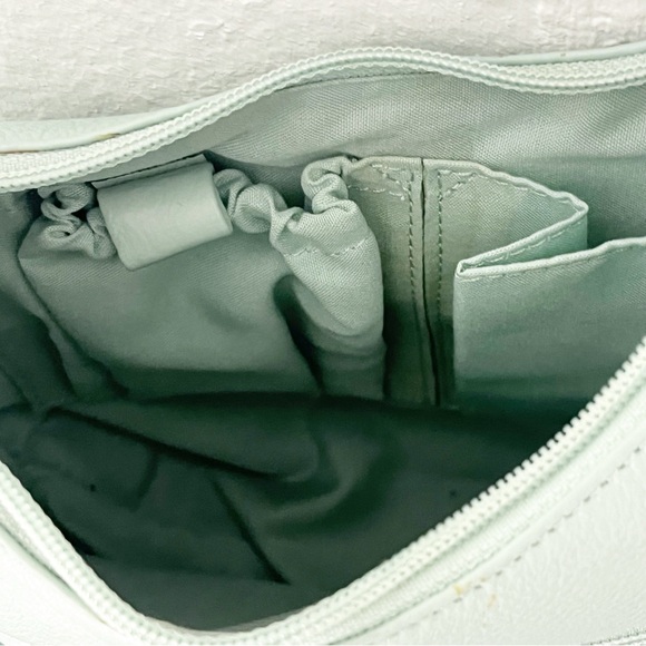 STONE MOUNTAIN Green Soft Leather Adjustable Strap Zipper Closure Shoulder Bag - Picture 7 of 14